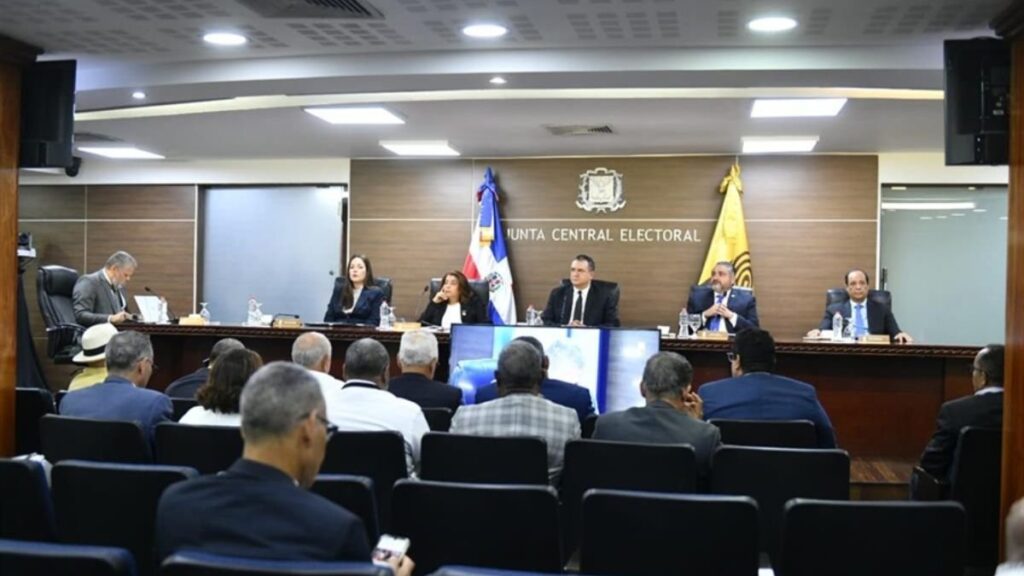 JCE restringe publicación de encuestas políticas hasta el 2027