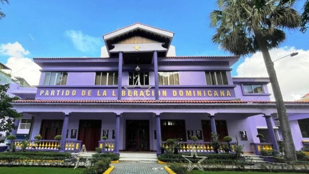 Retorno masivo de exdirigentes impulsa al PLD y lo coloca entre los favoritos rumbo al 2028