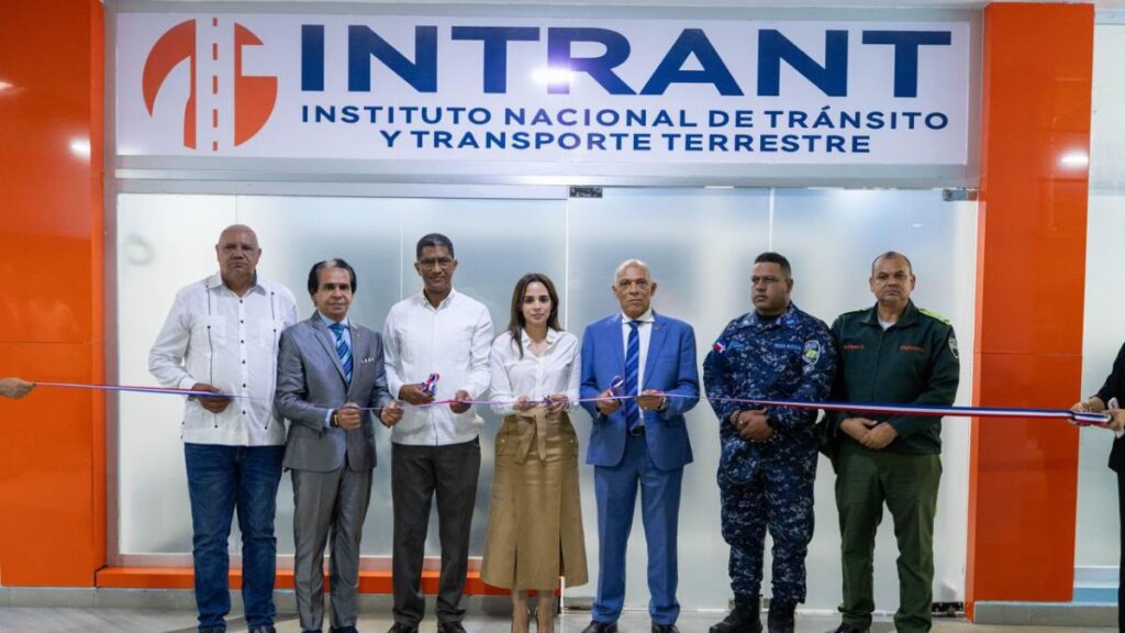 INTRANT abre por primera vez oficinas de licencias en Montecristi y Dajabón
